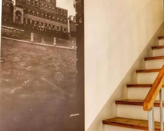 B&B Le Logge Luxury Rooms - Siena - Stairs