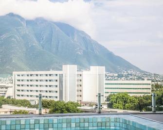 Fiesta Inn Monterrey Tecnologico - Monterrey - Building