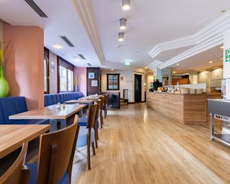 Garner Hotel Stuttgart City Centre by IHG - שטוטגרט - מסעדה