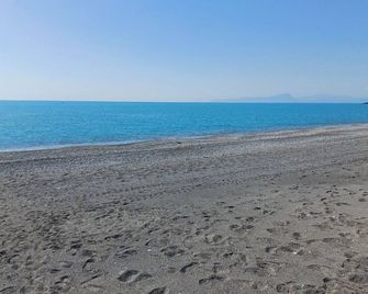 The apartments are just 500 meters to the nearest beach.Quiet and peaceful place - Scalea - Beach