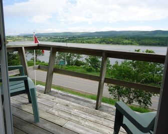 Duck Cove Inn - Margaree Harbour - Balcón