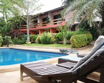 Hotel Napoleon Lagune - Lomé - Piscina