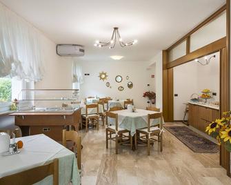 Hotel Villa Al Vento - Nago–Torbole - Dining room