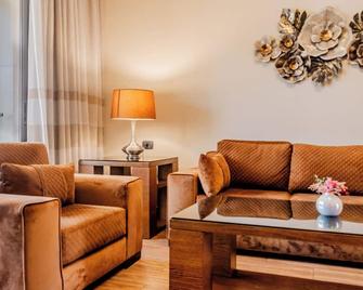 أجنحة بريتانيا - بيروت - غرفة معيشة