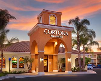 Cortona Inn & Suites Anaheim Resort - Anaheim - Building