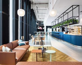 H4 Hotel Wyndham Paris Pleyel Resort - Saint-Denis - Бар