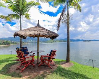 The Palm Beach Resort - Gisenyi - Patio