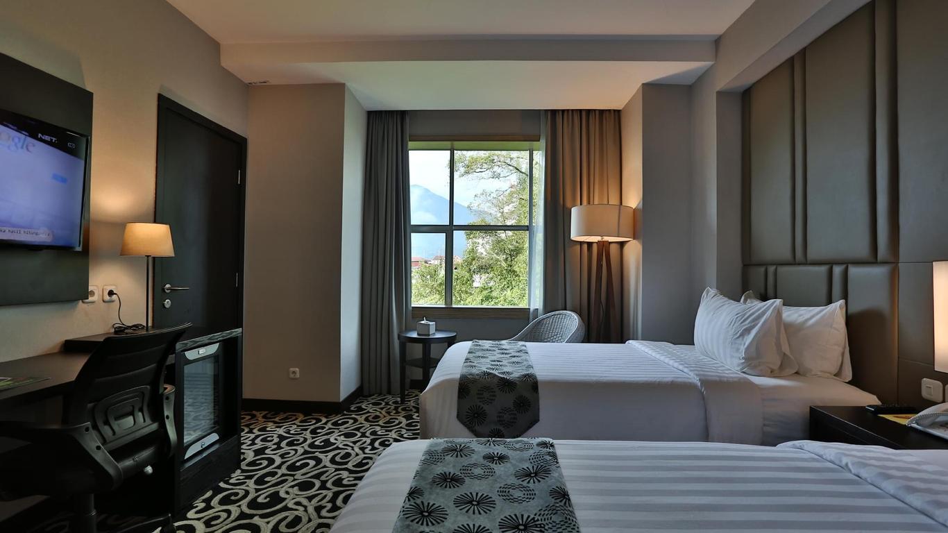 Grand Royal Denai Hotel