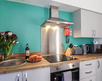 Frankies Seaview 1 - Bridlington - Kitchen