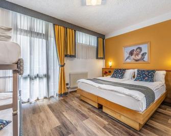 Pippo Hotel - Male - Bedroom