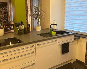 Top Modern Apartment - 100sqm - 4 Rooms - Up To 10 People - Dortmund - Küche
