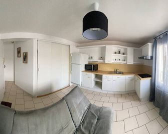 Appartement F2 hyper centre - Lacroix-Saint-Ouen - Cocina