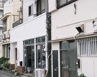 Atelier & Hostel ナギサウラ - 熱海市 - 建物