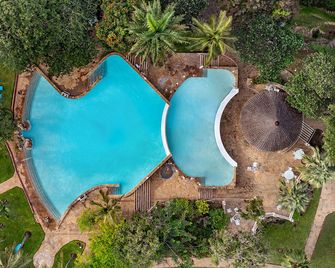 Diamonds Leisure Beach & Golf Resort - Diani Beach - Piscine