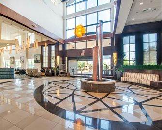 Embassy Suites by Hilton Fayetteville Fort Bragg - Fayetteville - Lobby