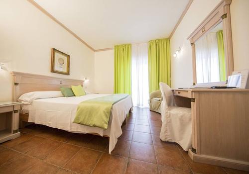 Mancini Park Hotel from $99. Rome Hotel Deals & Reviews - KAYAK