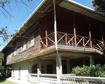Casa del campo - Tela - Bygning