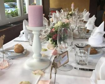 Zys Hotel - Wettingen - Sala de banquetes