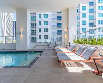 Downtown Miami Condos by Lua Host - Miami - Pool