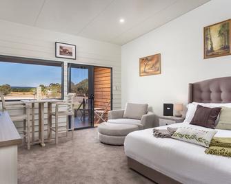 The Swan Valley Retreat - Caversham - Bedroom