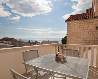 Villa Livia Apartments - Bol - Balcón
