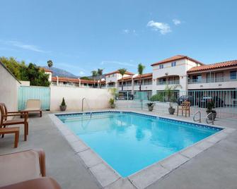 Quality Inn Near City of Hope - Monrovia - Pool