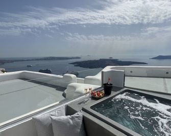 Kafieris View - Firostefani - Balcony