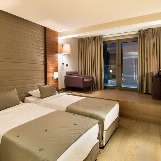 Bedroom view of Hotel Arcadia Blue Istanbul