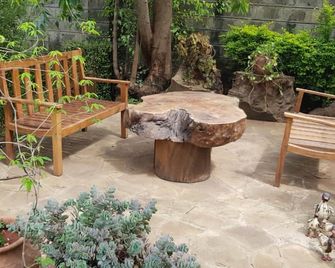 Ain Guest House - נאירובי - פטיו