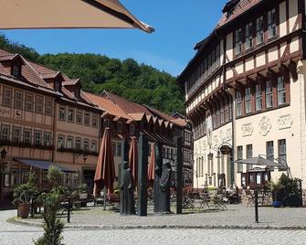 Discover the Harz and live in a renovated half-timbered house - Südharz - Gebäude
