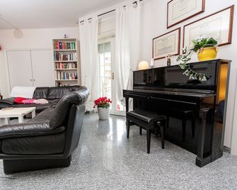 Bed & Breakfast Magna Grecia - טרנטו - סלון