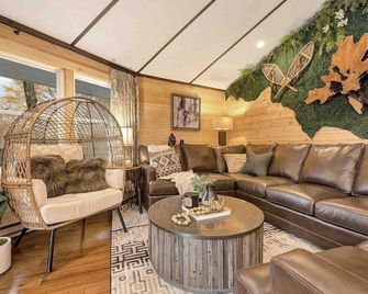 Amazing Treehouse Chalet at Sugar Mountain Resort - Sugar Mountain - Sala de estar