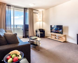 Park Regis Concierge Apartments - Sydney - Living room