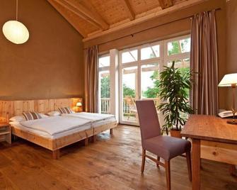 Hotel Gutshaus Parin - Bio- Und Gesundheitshotel - Hohen Schönberg - Bedroom