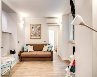 Imperial Forums | Trevi Fountain 8-minute walk | Terrace | Wash & Dry - Roma - Sala de estar