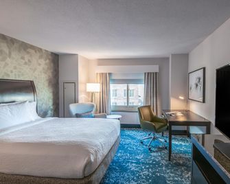 Hilton Garden Inn Bethesda Downtown - Bethesda - Schlafzimmer