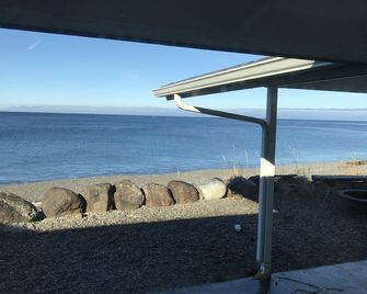 Stay At The Best Olympic Peninsula Ocean Beach Retreat! - Clallam Bay - Patio