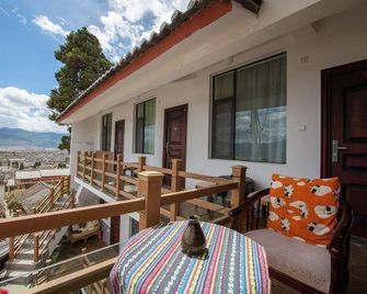 Moon · Yunxi Galaxy lives in the ancient city panoramic hotel (Lijiang Old Town North Store) - Lijiang - Balcony
