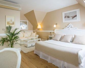 Logis Hôtels Restaurant La Mère Hamard - Semblançay - Habitación