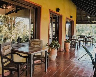 Posada Puerto Bemberg - Puerto Libertad - Patio