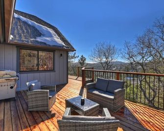 Luxury 4-bedroom chalet with stunning views in Arrowhead Woods - Lake Arrowhead - Balcon
