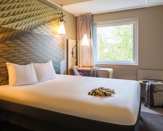 Ibis Zurich Messe Airport - Zurich - Bedroom