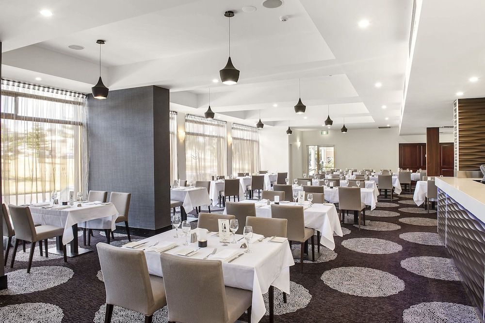 ميد سيتي وارنامبول