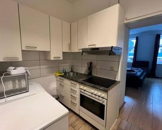 Neat 1BR Apt. Simmering - Ideal for Longstays - Viena - Cozinha