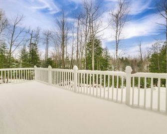 3 Mi to Lake Huron: Secluded Home in Rogers City - Rogers City - Balcón