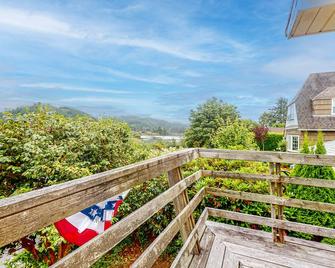 Riverview Retreat - Reedsport - Balcón