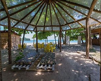 Hotel Canto do Rio Maresias - Maresias - פטיו