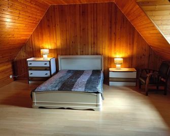 Vacation Home 3 Km From The Sea - Plestin-les-Grèves - Chambre