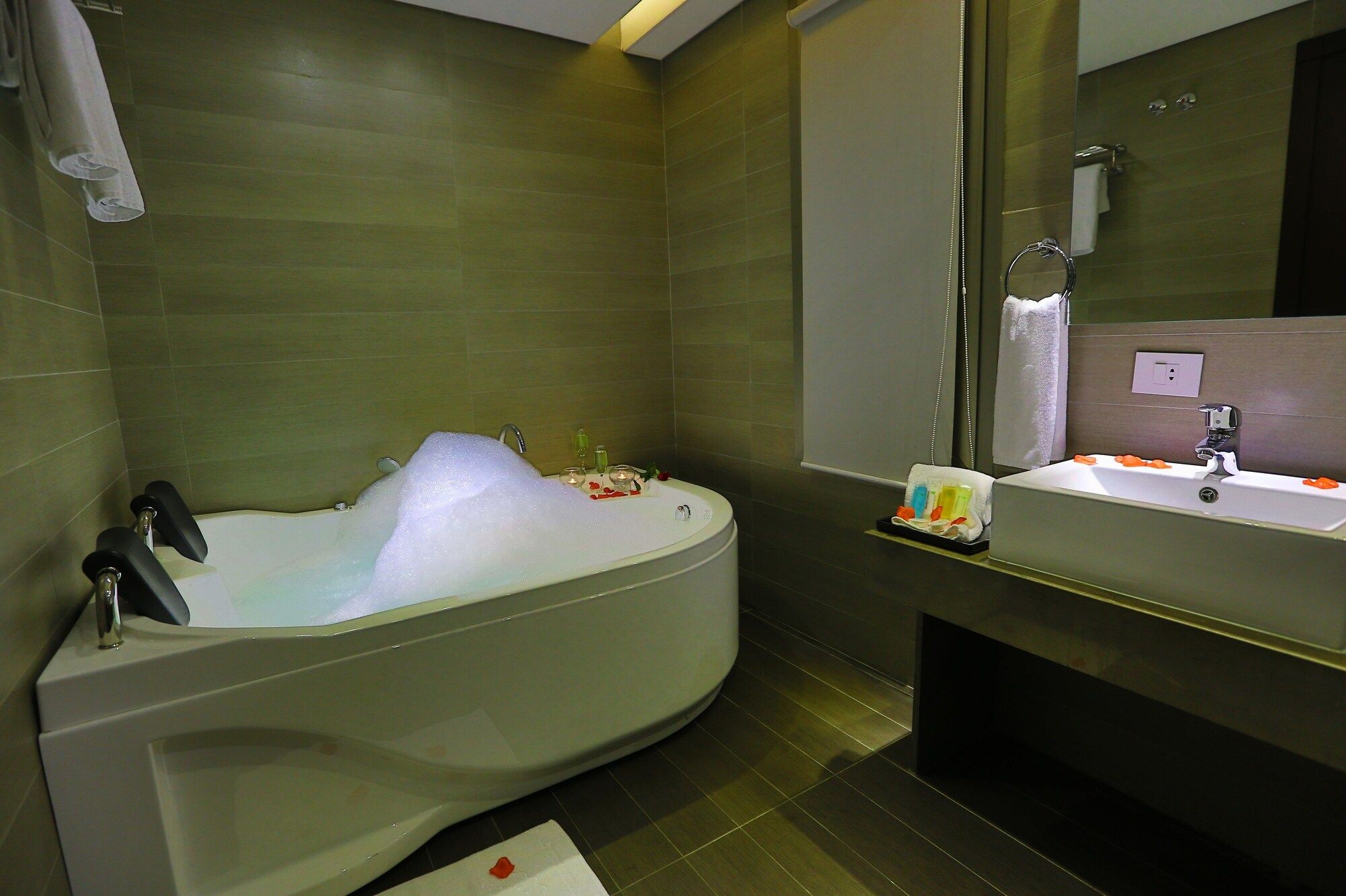 Jounieh Suites - Jounieh - Bathroom