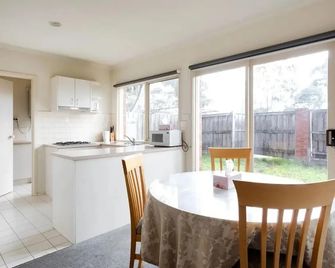 Lamplighter Motor Inn - Oakleigh